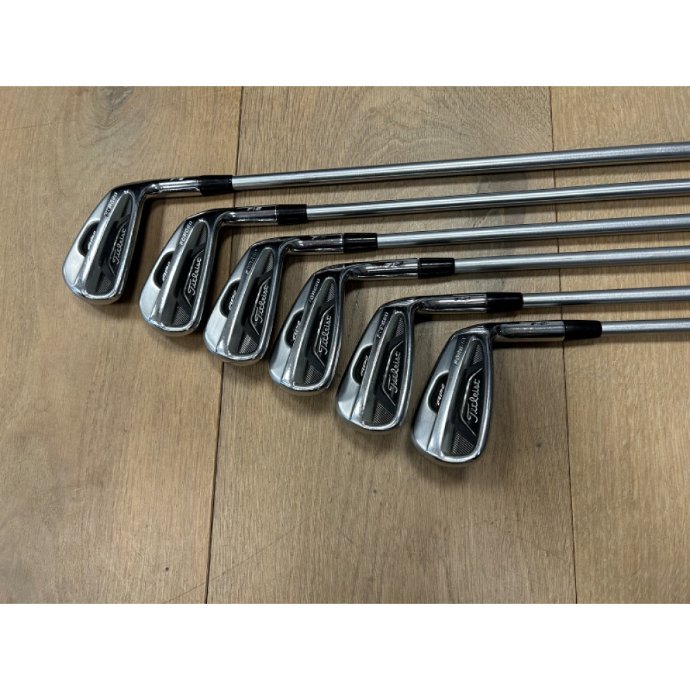 Titleist AP2